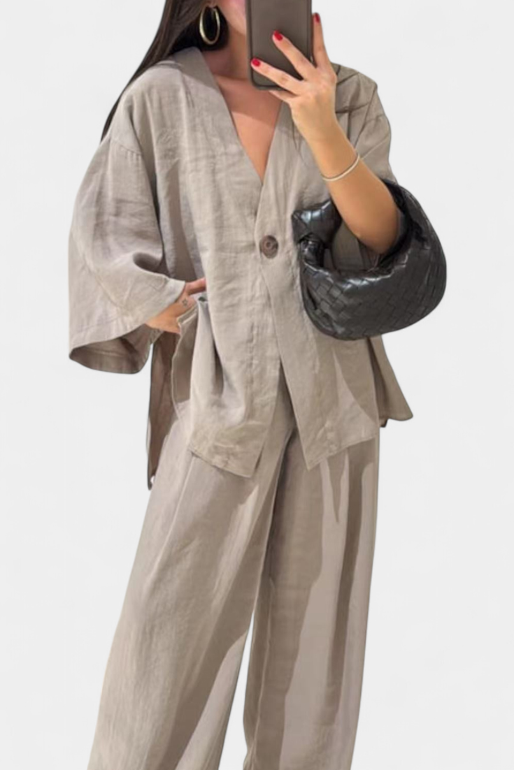 Eli Conjunto Oversize de Top con Cuello en V y Pantalón Recto