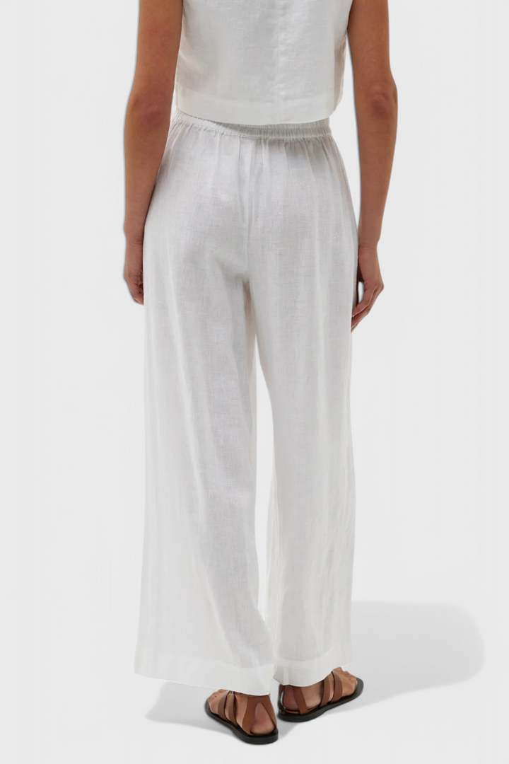 Avelina Conjunto Minimalista en Algodón y Lino Ligero