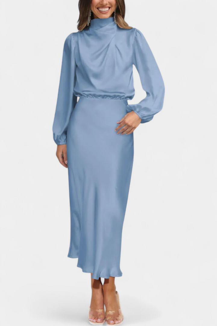 Cecila Vestido Maxi con Cuello Alto y Detalle Floral