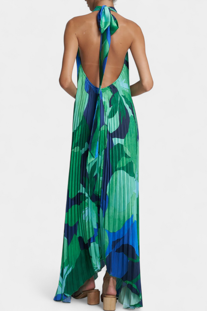 Giselle Vestido Largo Plisado con Escote Halter y Movimiento Elegante