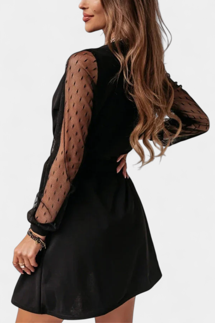 Calandra Vestido Mini Elegante con Escote Sofisticado y Silueta Favorecedora