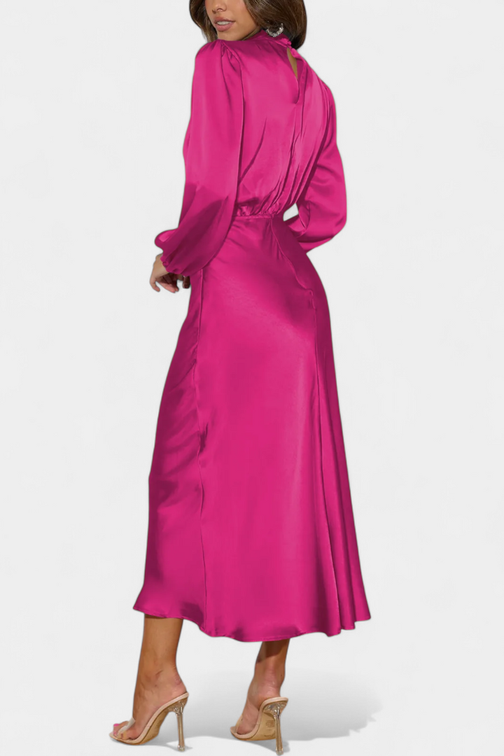 Cecila Vestido Maxi con Cuello Alto y Detalle Floral